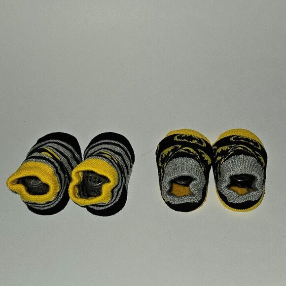 NWOT 2 Batman Baby Infant Socks Black Yellow Gray DC Superhero Gift Lot - Picture 4 of 6